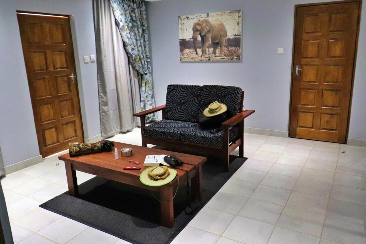 Tlou Safari Lodge Касане Екстериор снимка